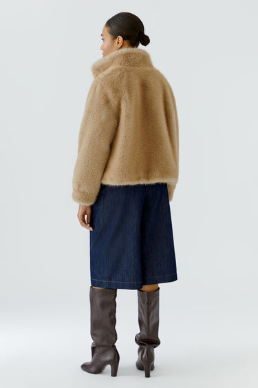 Veste en fausse fourrure