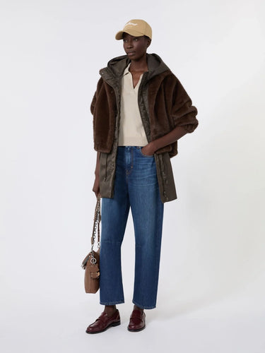 Veste courte à la texture duveteuse